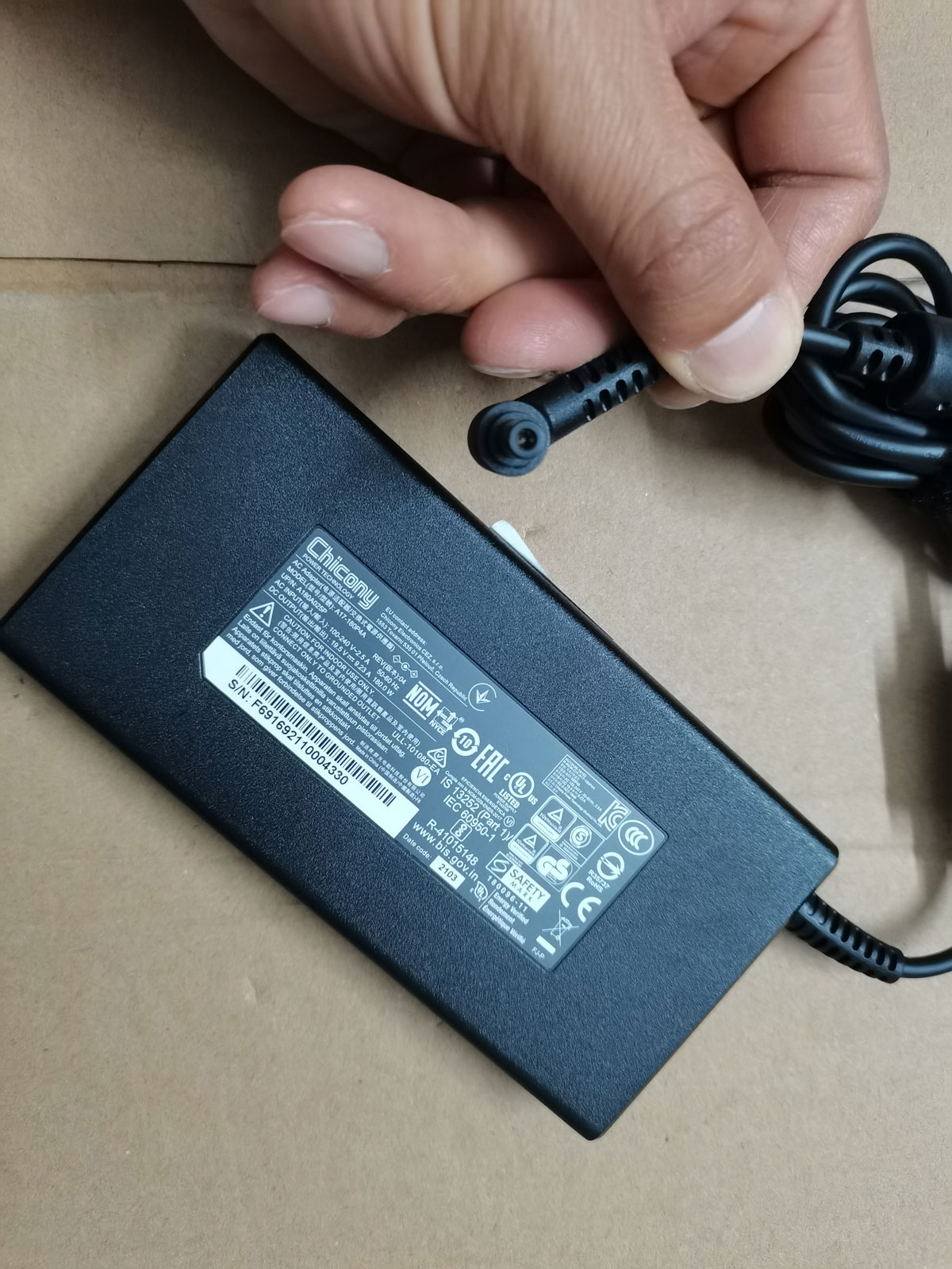 NEW Slim OEM Chicony 19.5V 9.2 - Pc Gaming News review and price