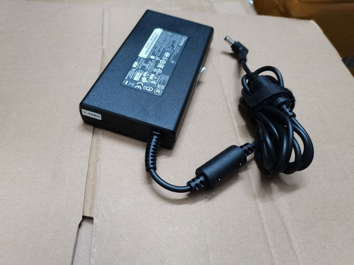 NEW Slim OEM Chicony 19.5V 9.2 - Pc Gaming News review and price